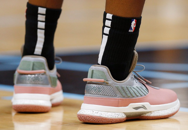 赛季中段的 赛季中段的